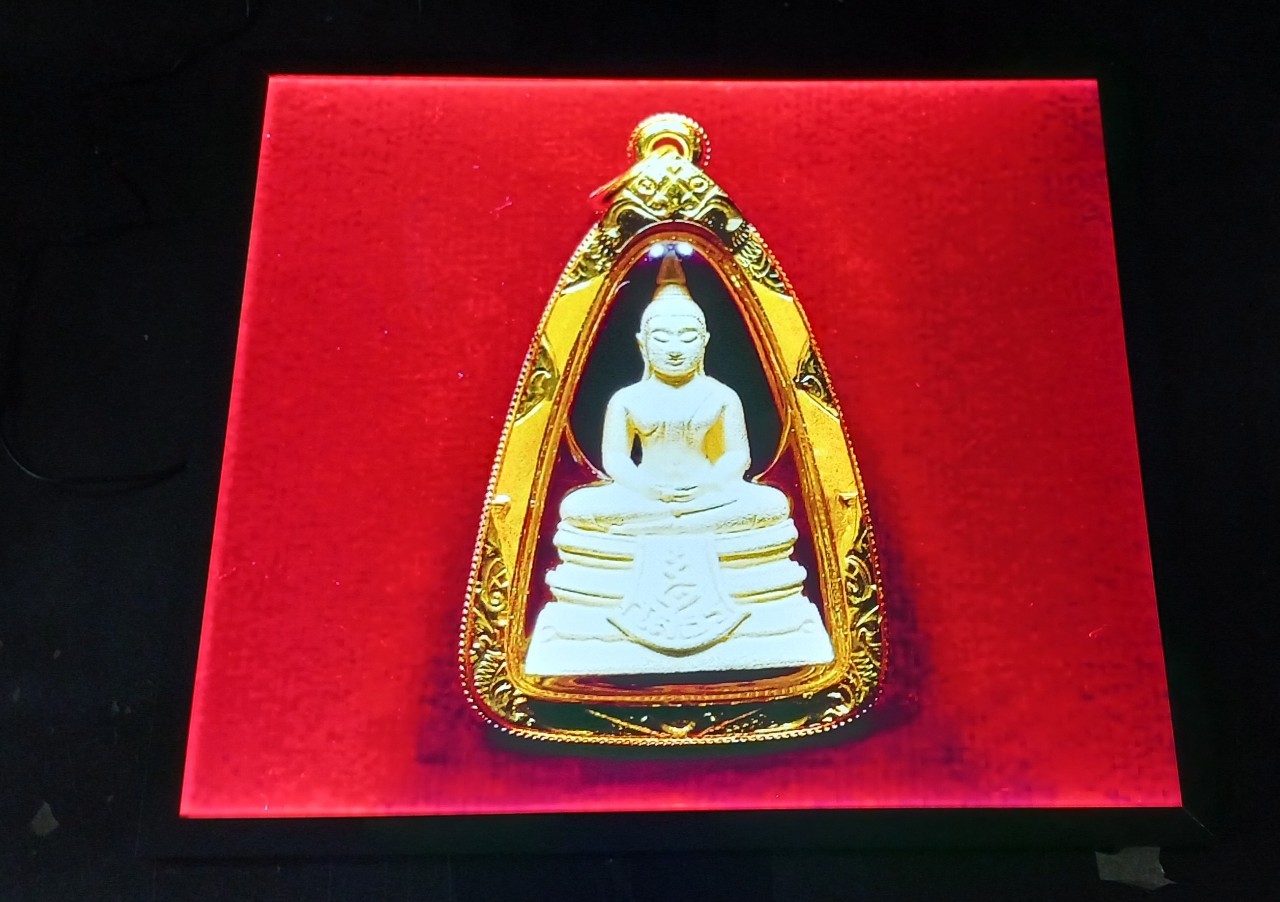 ป้ายไฟสลิม ''อัดกรอบพระเครื่อง''