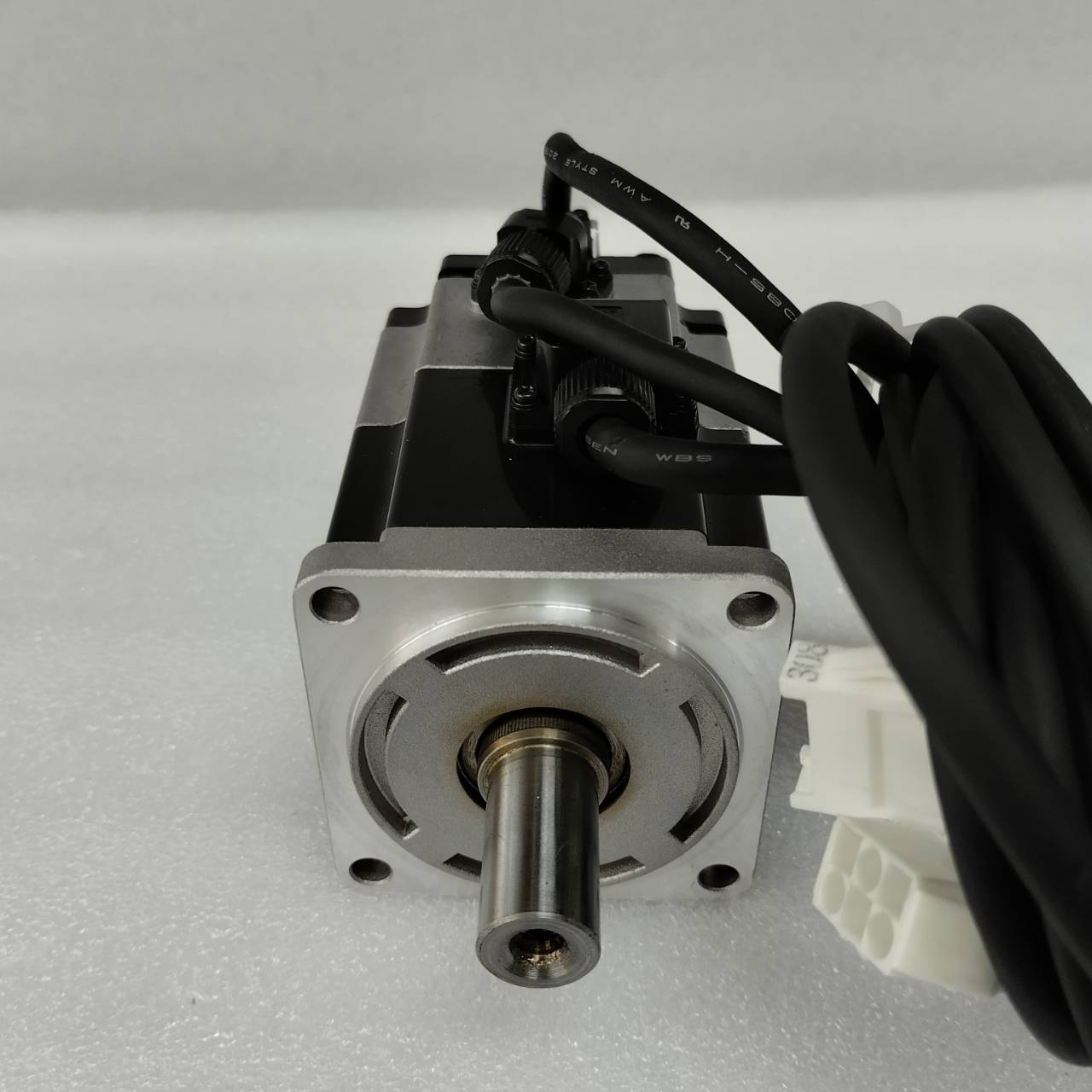 MOTOR R2AA06020FCR03-C "SANYO DENKI"