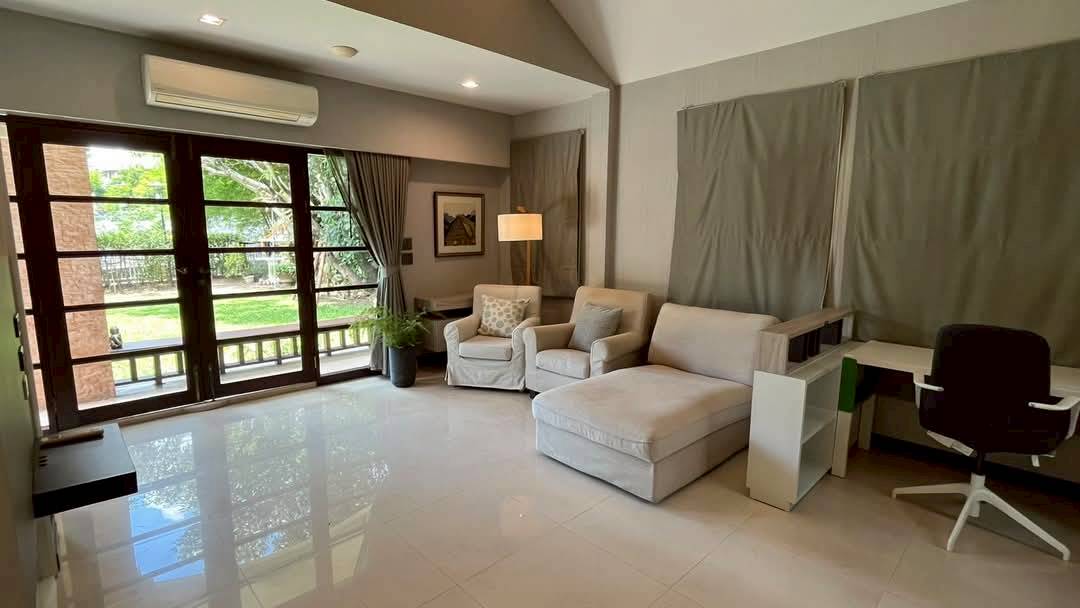 ให้เช่าบ้านเดี่ยว ในพื้นที่มีบ้าน 2 หลังติดกัน พร้อมสระว่ายน้ำ ใกล้พาราไดซ์พาร์ค พร้อมเข้าอยู่ (N.1691)