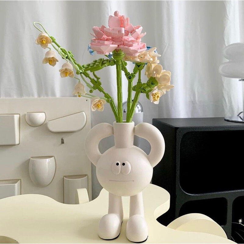 [พร้อมส่ง] Jnihouse : Bigfoot vase H16 cm