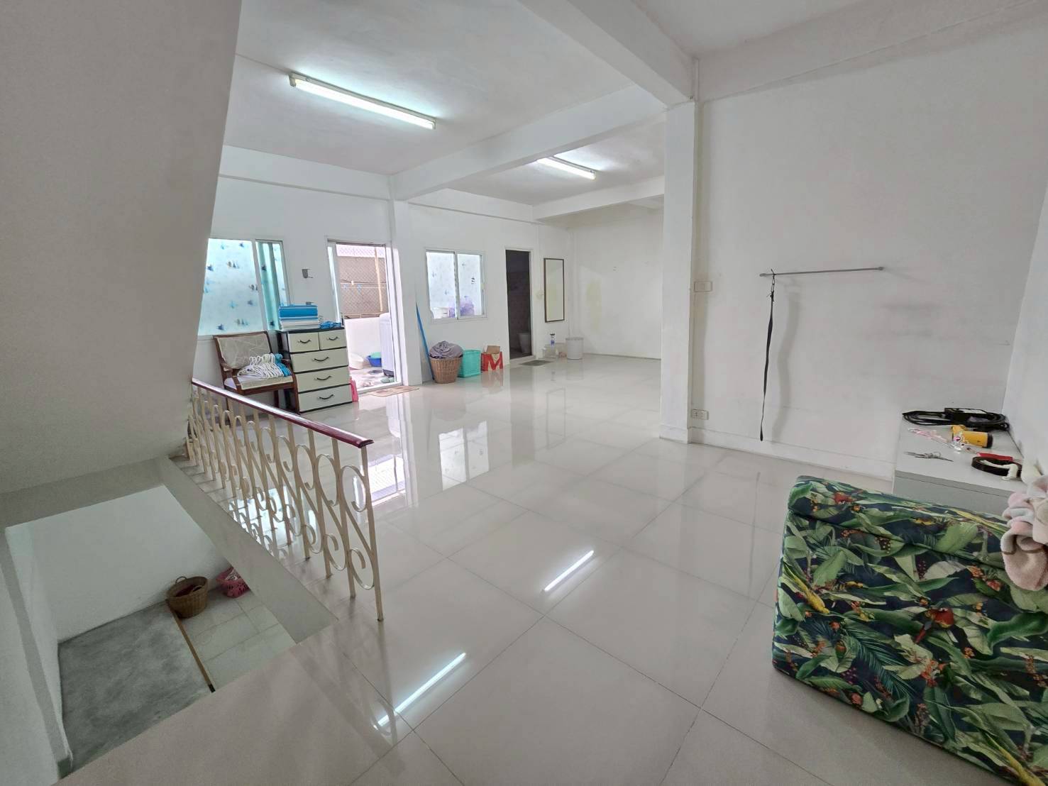 ให้เช่าอาคารพาณิชย์ 2คูหา ทำเลสวยเข้าออกหลายทาง เอกมัย สุขุมวิท71 เหมาะทำโฮสเทล (N.1912)