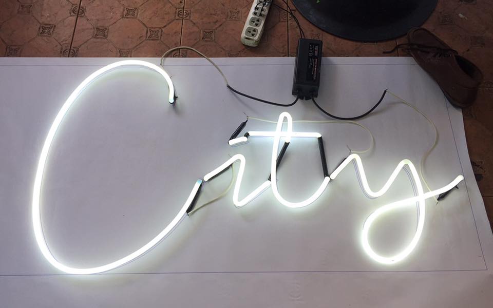 #ป้ายนีออนดัดหลอดแก้ววินเทจ