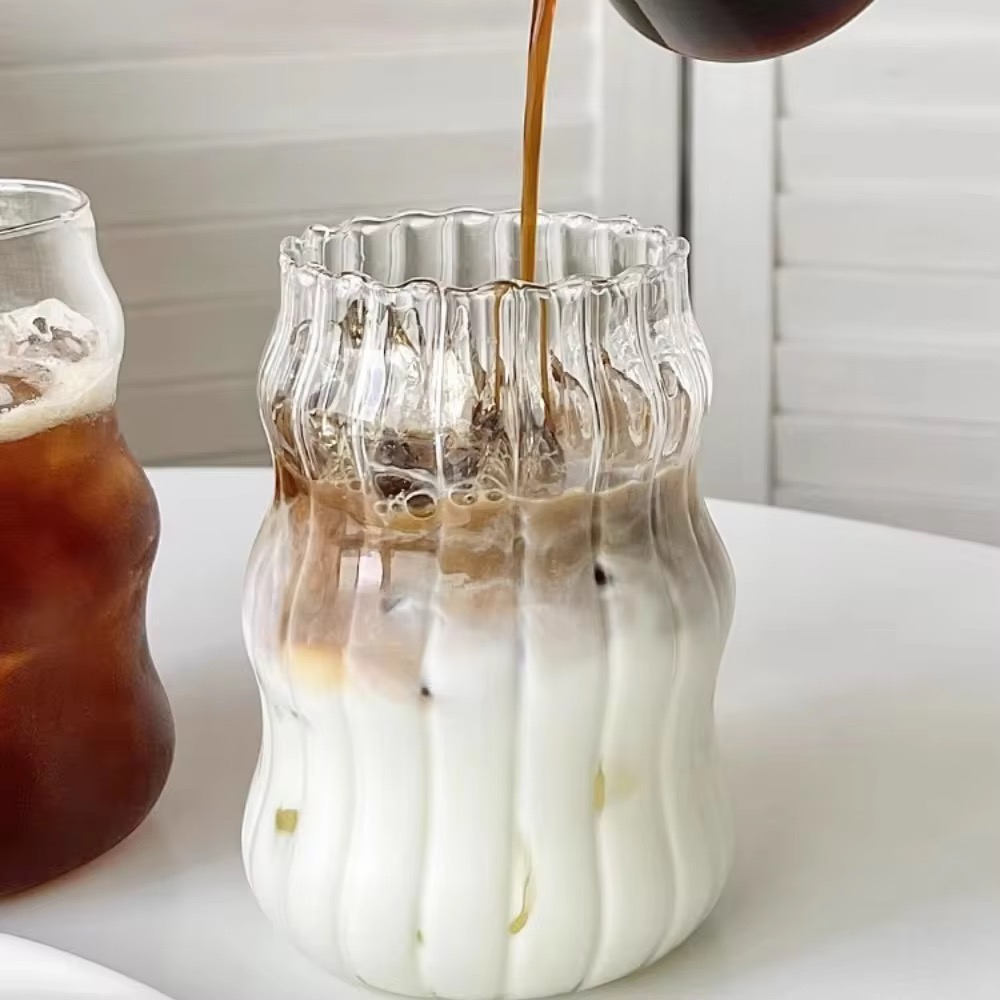 แก้วขนาด 500 ml ทรงสวยสไตล์มินิมอล ฝาปิดเป็นไม้ แถมหลอดแก้ว