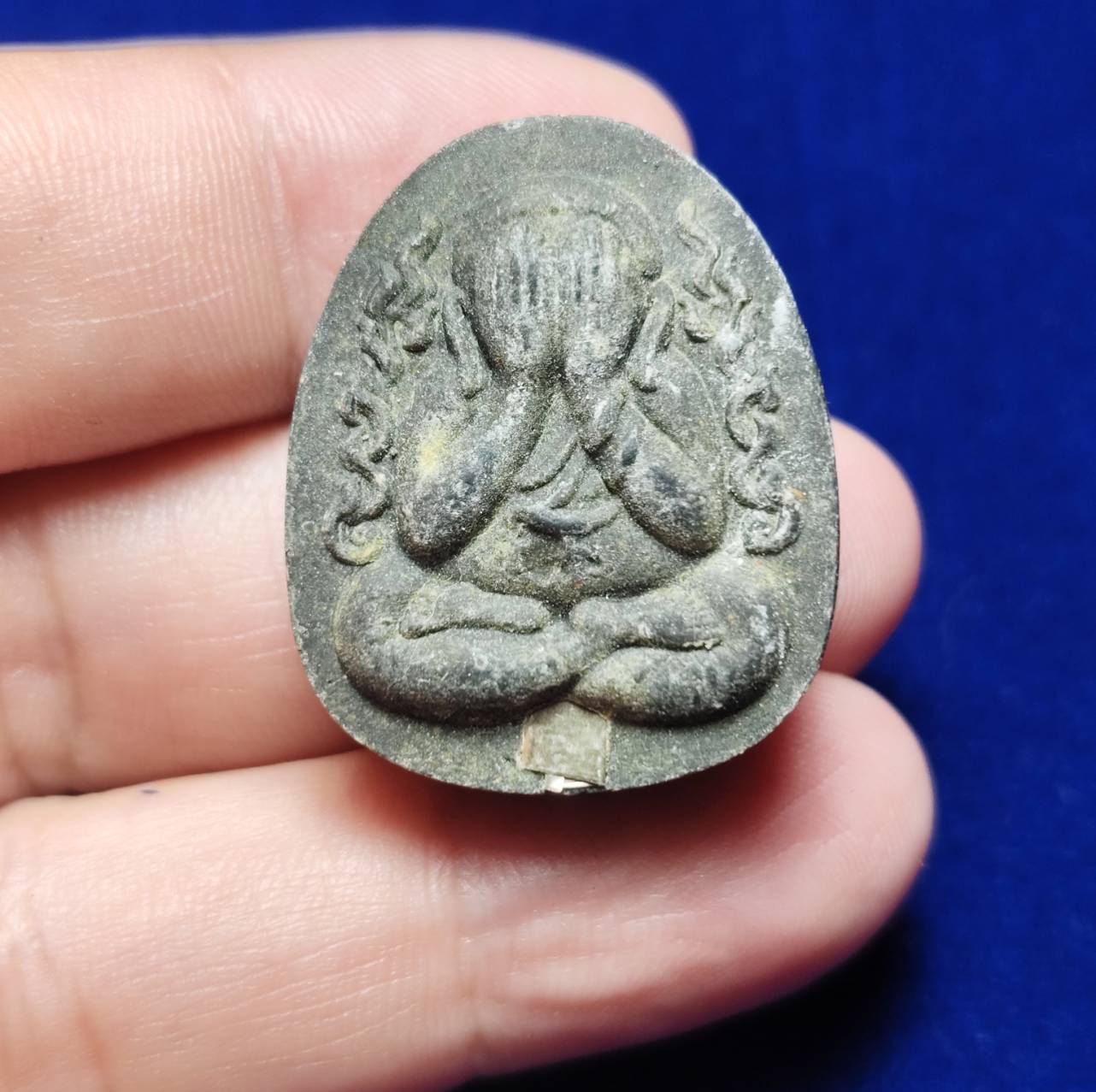 พระปิดตา หลังยันต์ดวง ครูบาพิรุณ สิริจันโท วัดชัยมงคล จ.เชียงใหม่ (เนื้อผงใบลาน)