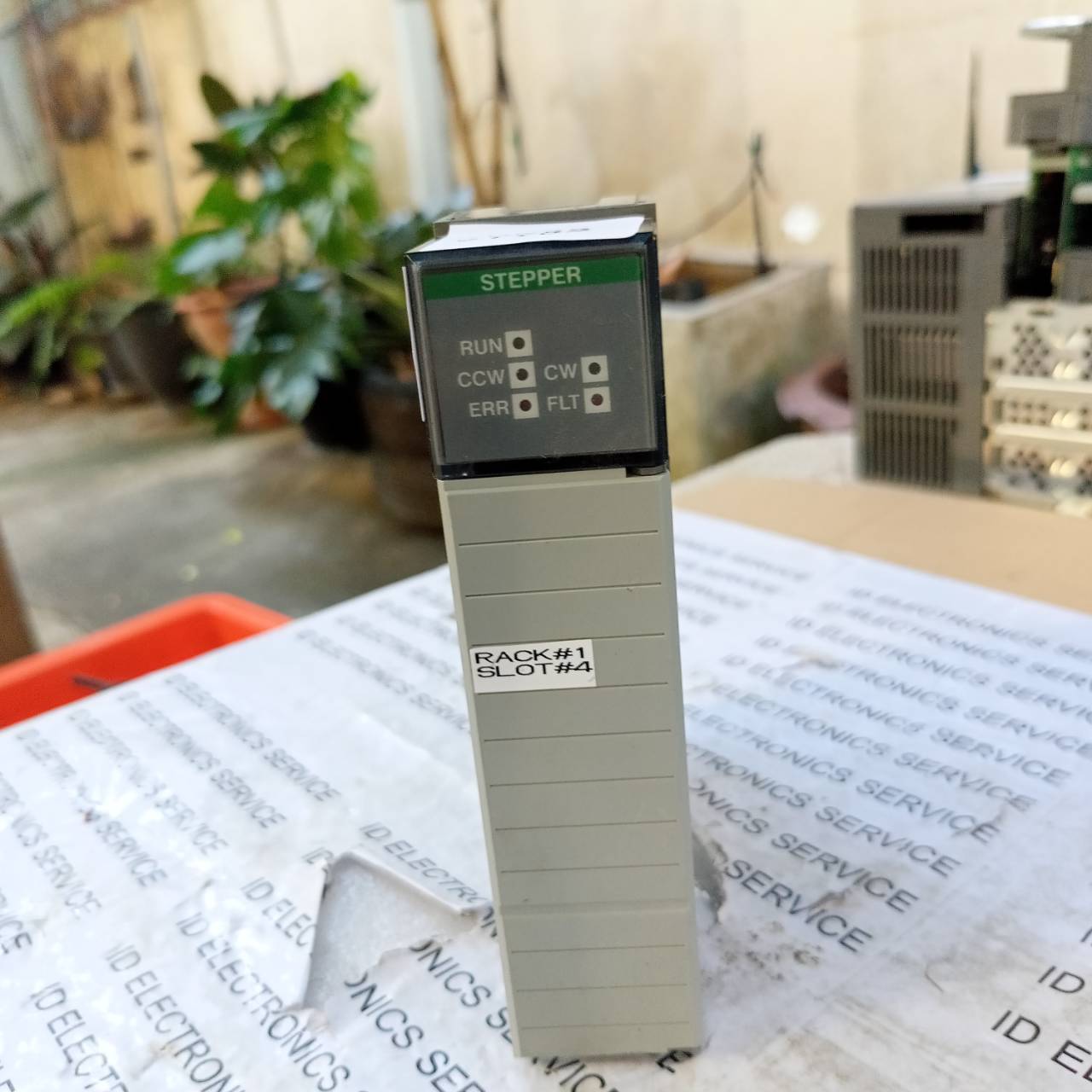 PLC " ALLEN-BRADLEY " MODEL : 1746-HSTP1-E