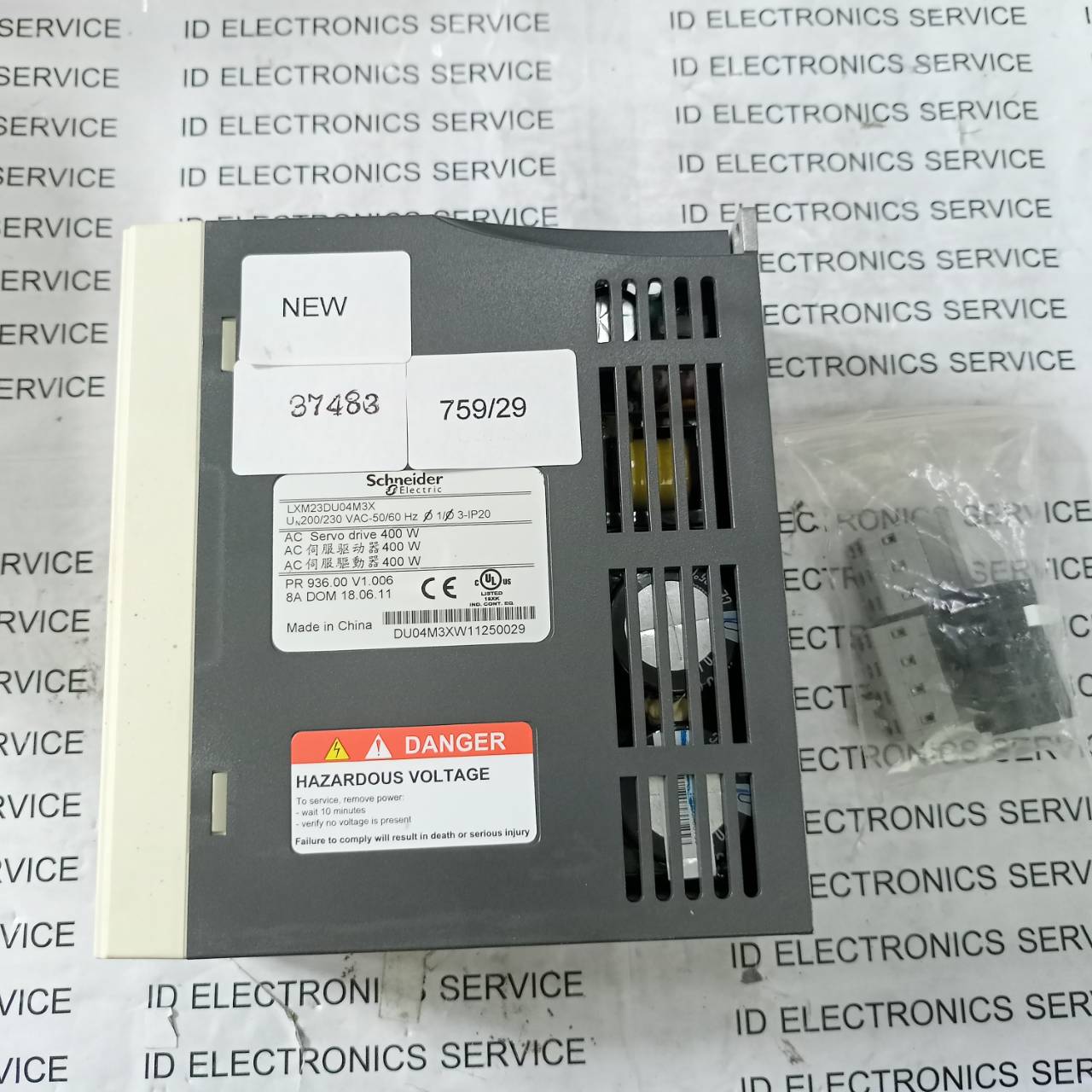 SERVO DRIVE " SCHNEIDER " MODEL : LXM23DU04M3X