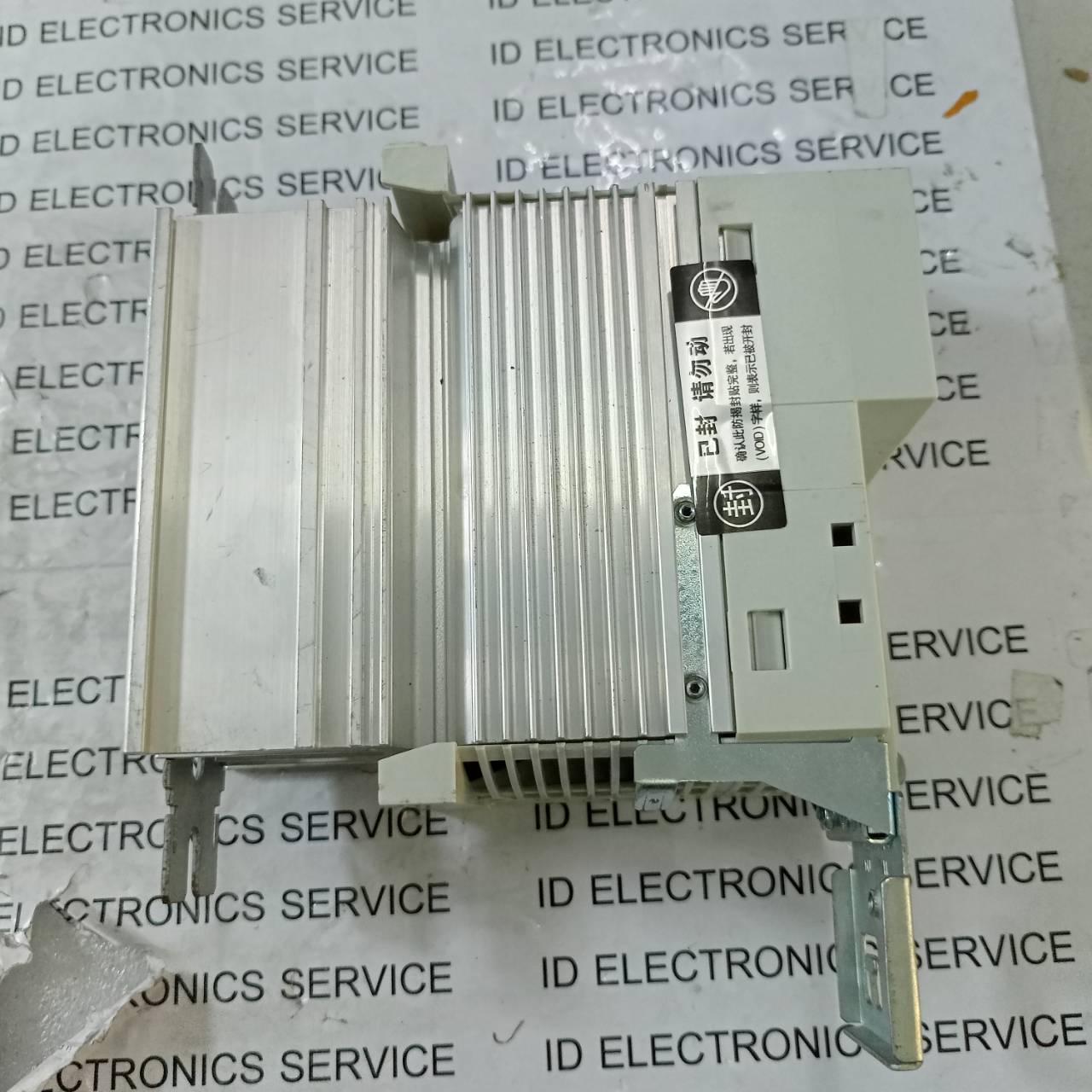 SERVO DRIVE " LENZE " MODEL : E82EV371_2C
