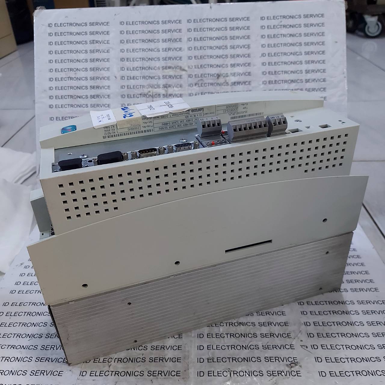 SERVO DRIVE " LENZE " MODEL : EVS9323-ES