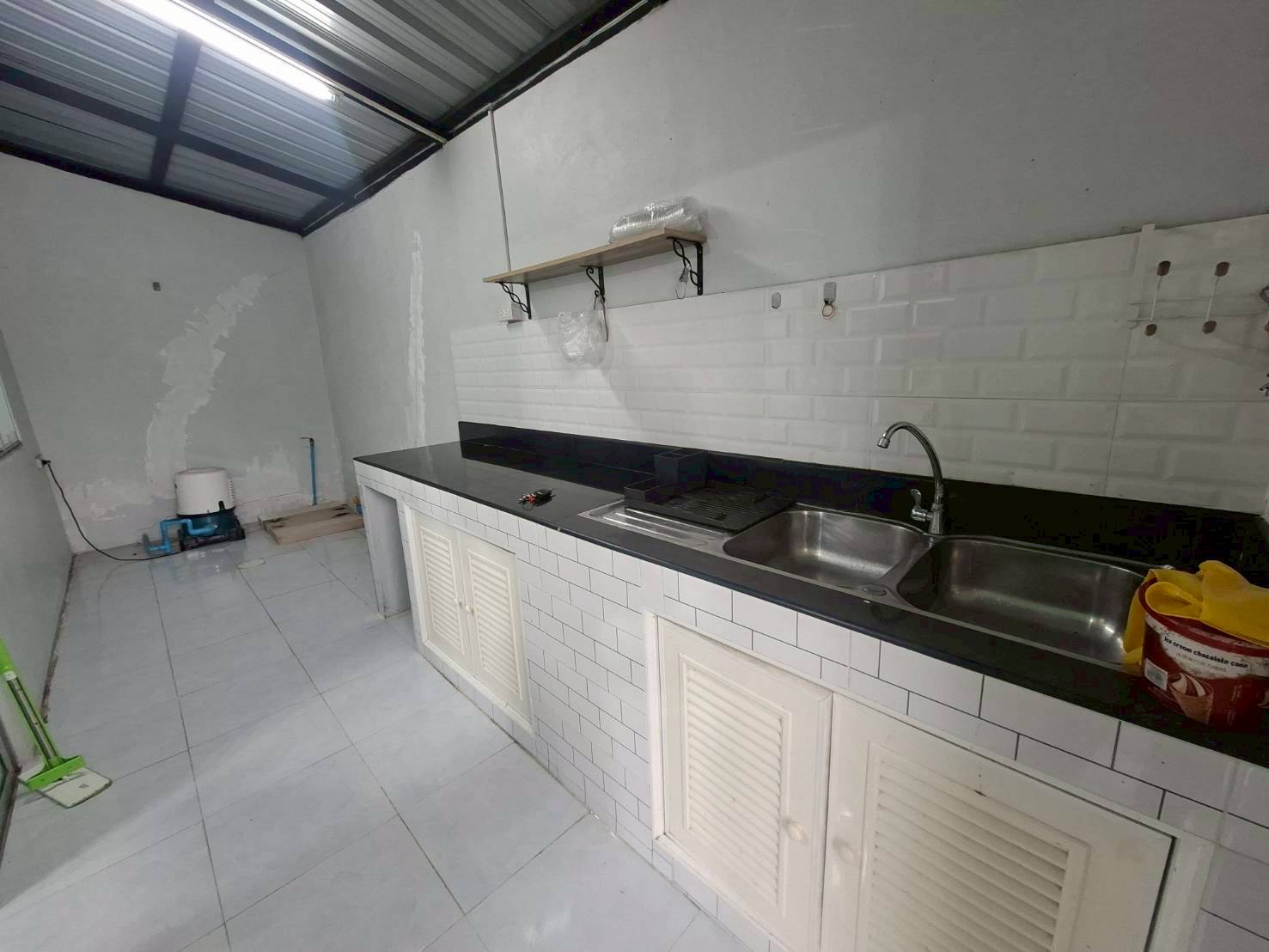 ให้เช่าทาวน์เฮ้าส์ 2 ชั้น The connect 12a กิ่งแก้ว 37 พร้อมอยู่ (N.1916)