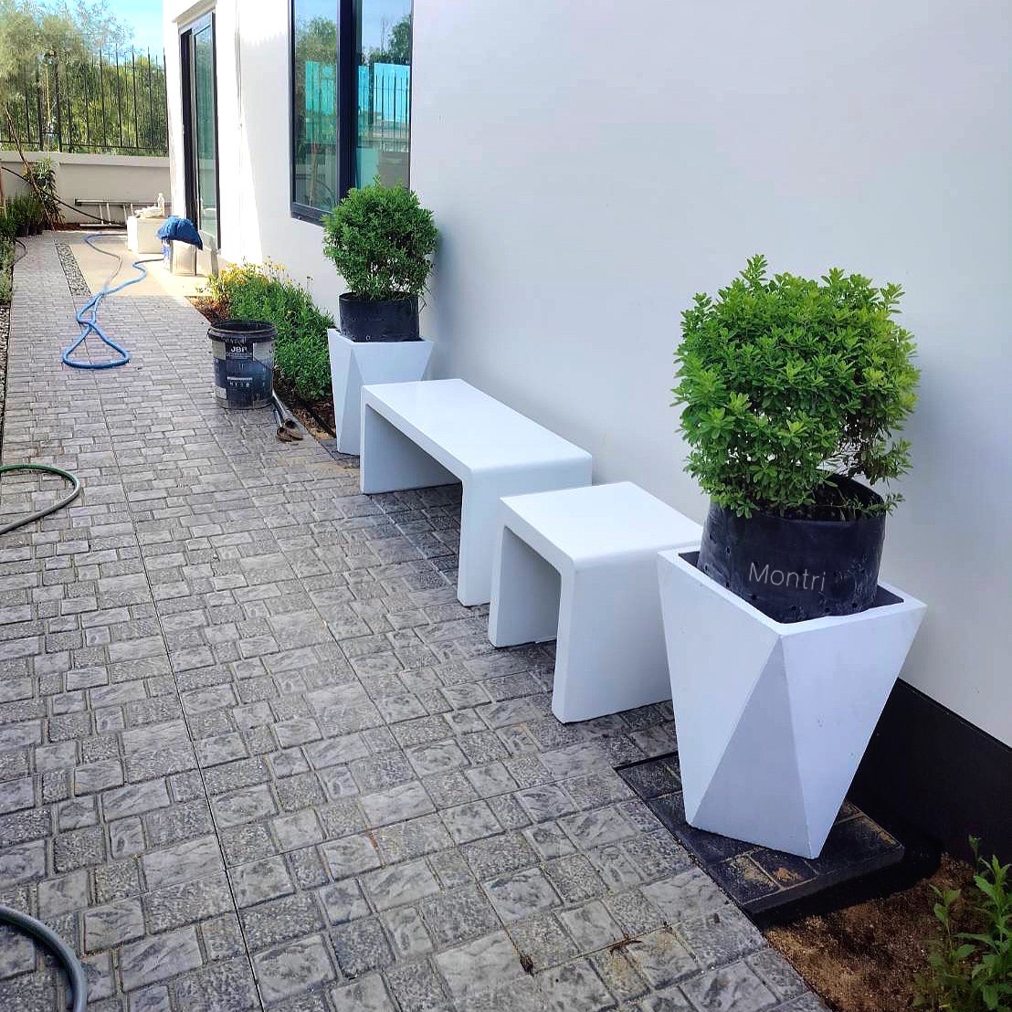 ม้านั่งซีเมนต์มินิมอล Combo Set ตกแต่งสวนครบเซ็ต ขนาดกระทัดรัด เหมาะสำหรับทุกพื้นที่