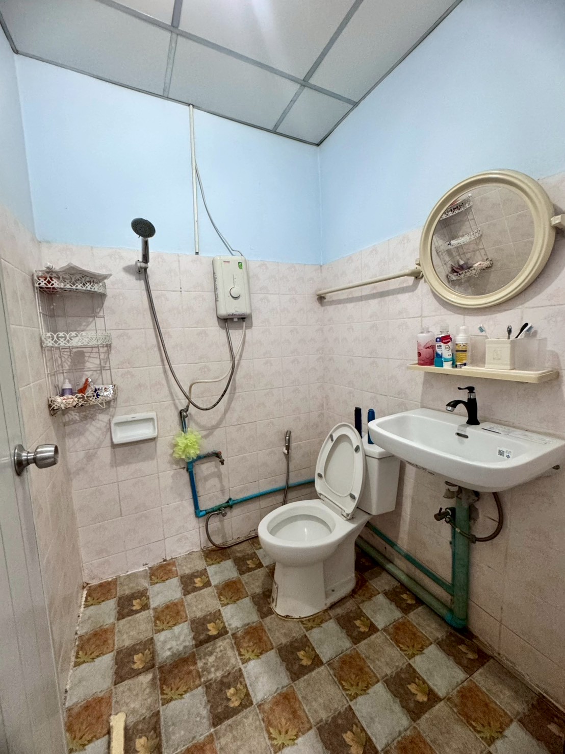 ขายทาวเฮ้าส์ บ้านเฟื่องฟ้า 9 เฟส 2 ซอยมังกร เทพารักษ์ บ้านสวยราคาดี (N.1908)