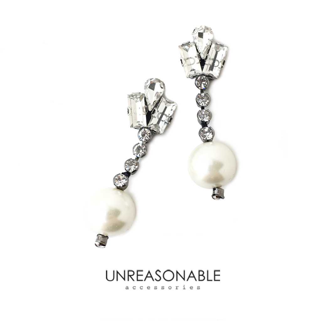 ต่างหู Drop มุก ต่างหูคลิป ต่างหูก้านเงินแท้ น้ำหนักเบา สวยใส่สบาย UA0630-01 Unreasonable Accessories