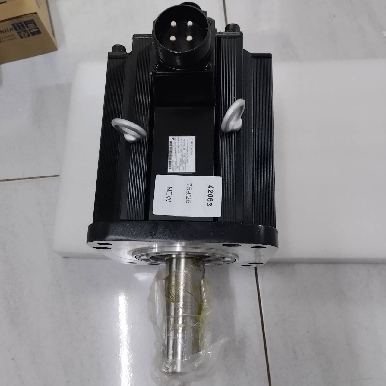 SGMGH-55ACA61 SERVO MOTOR "YASKAWA"