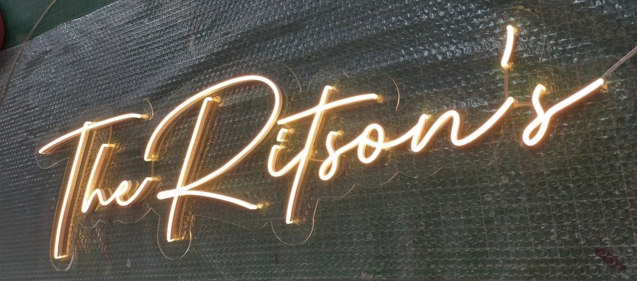 ป้ายไฟนีออนดัดled flex ป้ายไฟตกแต่งร้าน แสงไฟสีวอมไวท์ ขนาดป้าย 31 x 110 cm