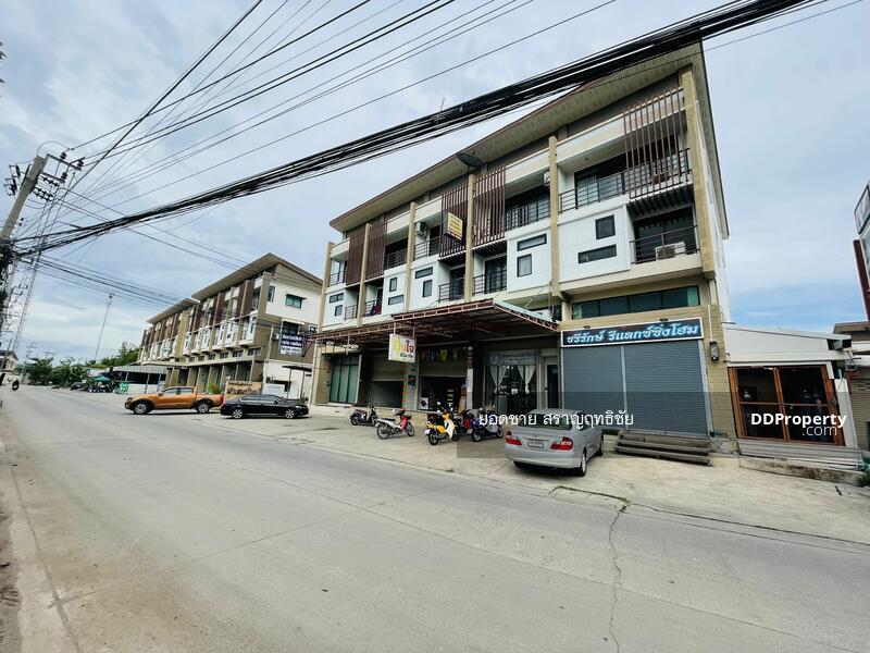 ขายทาวน์โฮม 3. 5 ชั้น 3 หลังติดกัน ธนารินทร์ ทาวน์โฮม1 14. 9 ล้าน