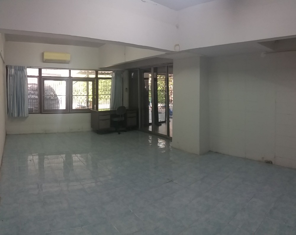 ให้เช่าบ้านเดี่ยวพระรามเก้า 43 (หมู่บ้านเสรี 4) แอร์ 3 ตัว (N.292)