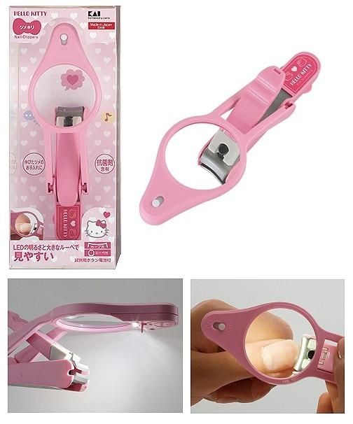 KAI กรรไกรตัดเล็บ hello kitty made in Japan พร้อมแว่นขยายและไฟ led