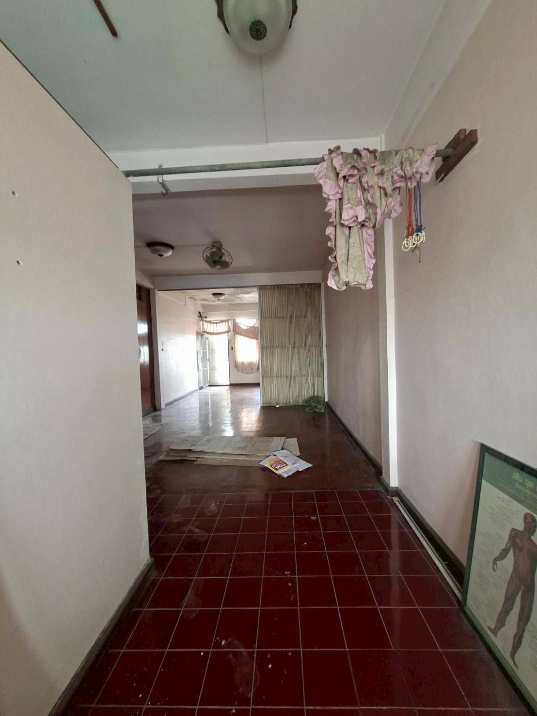 ให้เช่าอาคารพาณิชย์ 2 คูหา ติดถนนเฉลิมพระเกียรติ ใกล้ซีคอนสแควร์ ศรีนครินทร์ (N.1858)