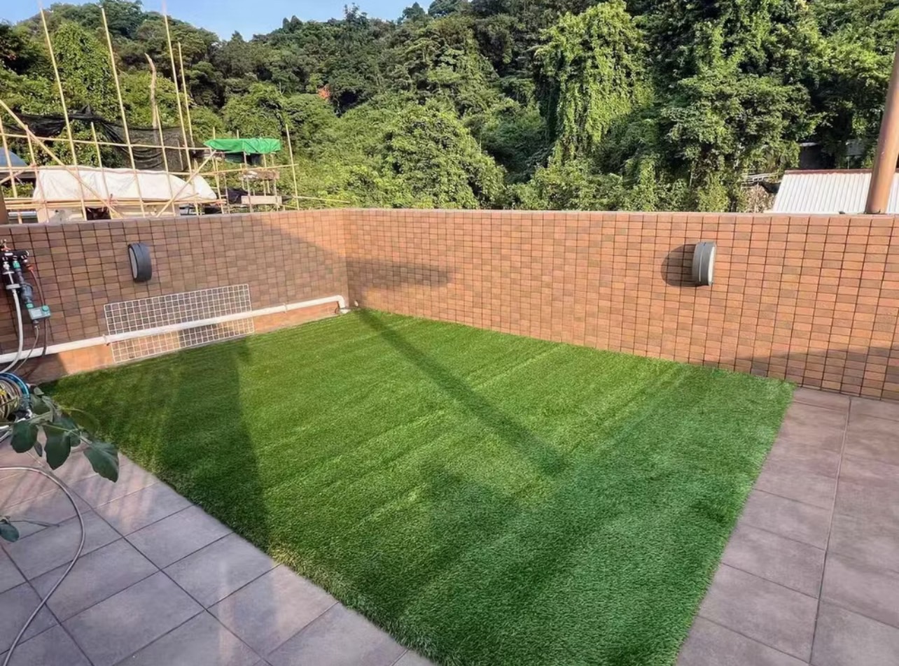 หญ้าเทียม มีความหนาหลายขนาดเริ่มที่ 1 ซม.