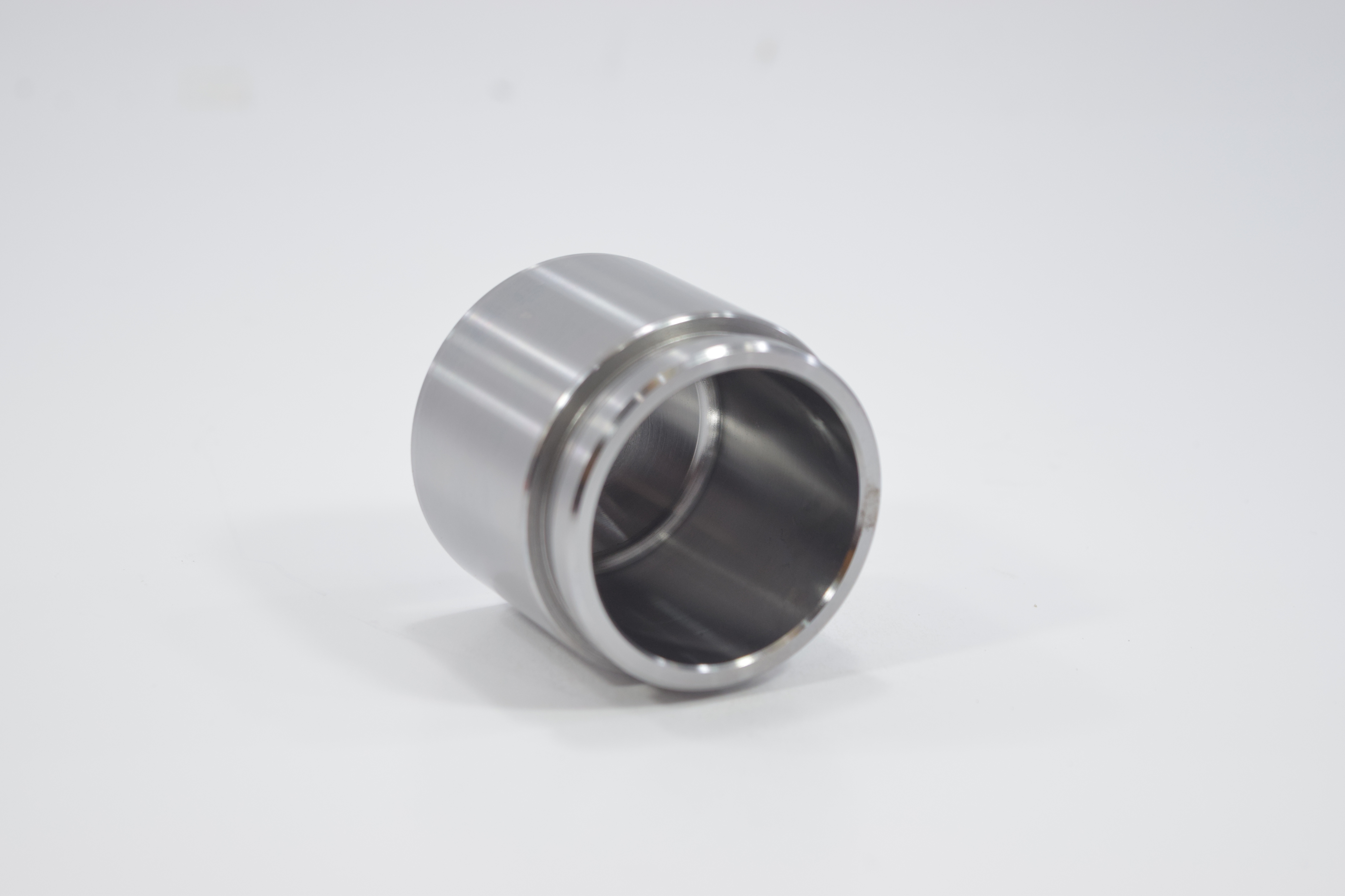 (ประกัน 6 เดือน) ลูกสูบดิสเบรค TOYOTA AVANZA F601,F602 FR ตัวหน้า โตโยต้า อแวนซ่า / 3PD-3871 / 47731 - BZ010 / ขนาด วงนอก 53.85 / สูง 47.10 (จำนวน 1 ชิ้น) (CALIPER PISTON)