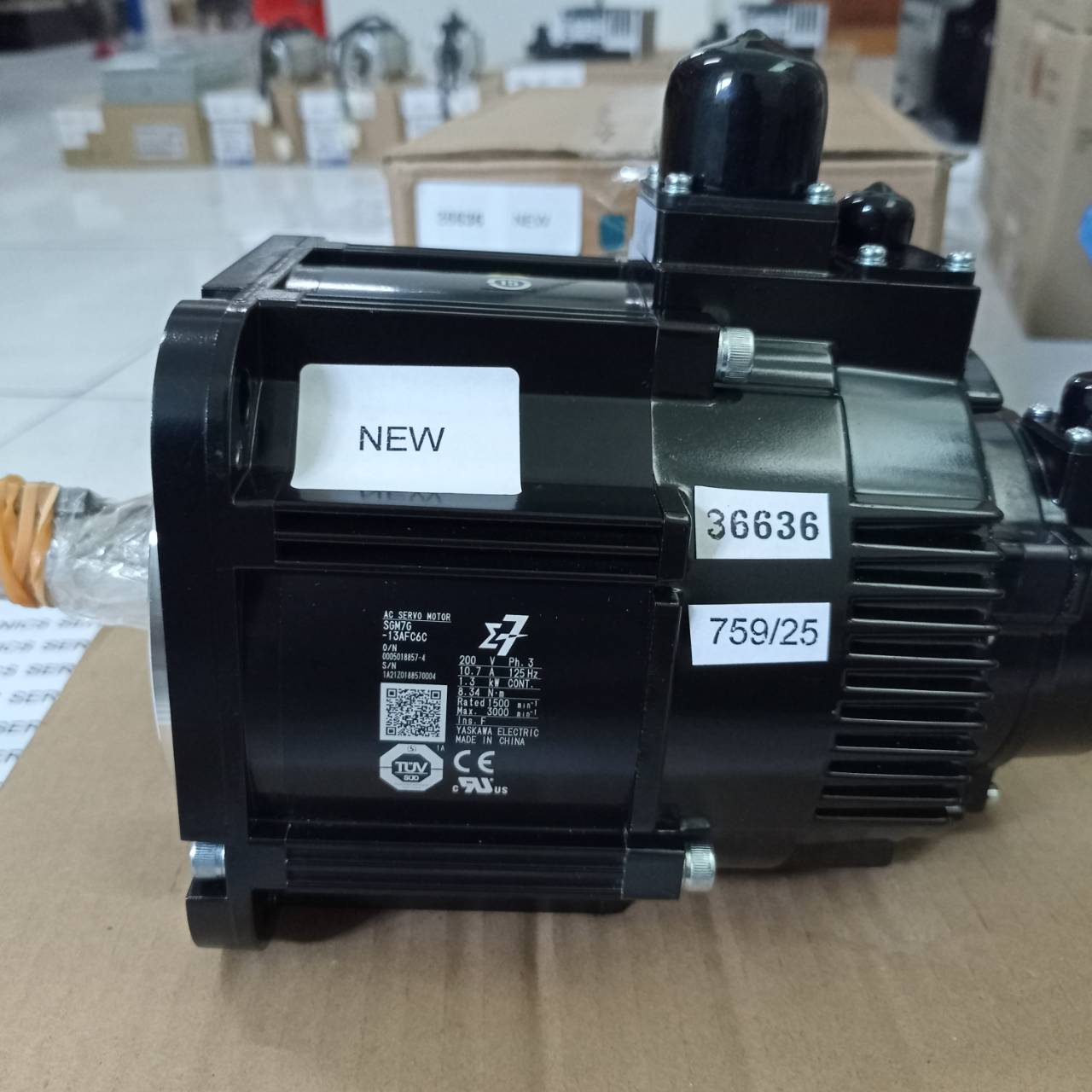 จำหน่าย SGM7G-13AFC6C SERVO MOTOR "YASKAWA"