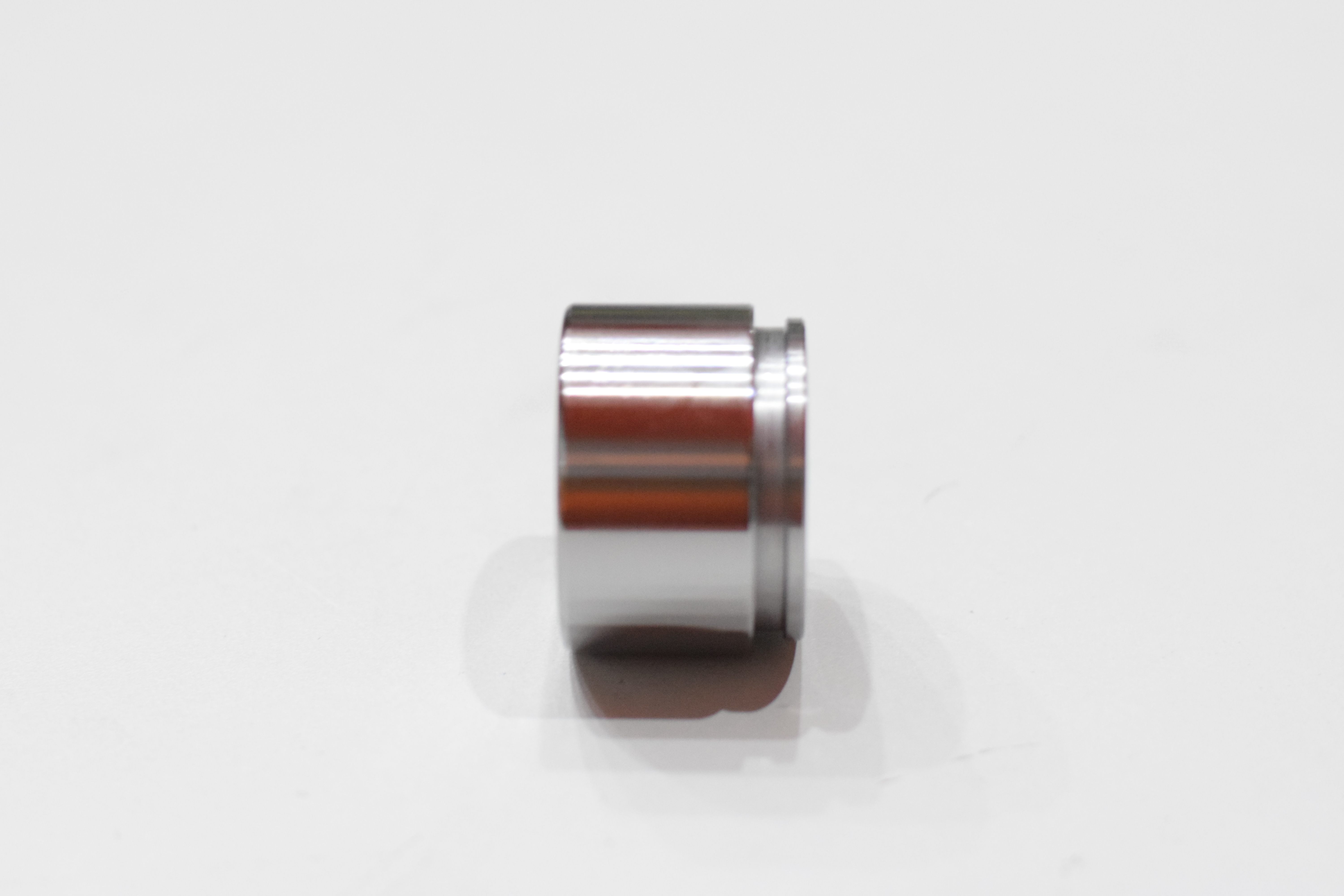 ลูกสูบดิสเบรค TOYOTA REVO 4WD / โตโยต้า / 3PD-RV40 / 47731 - 0K300 / ขนาด วงนอก 45.35 สูง 31.00 (จำนวน 1 ชิ้น) (CALIPER PISTON)
