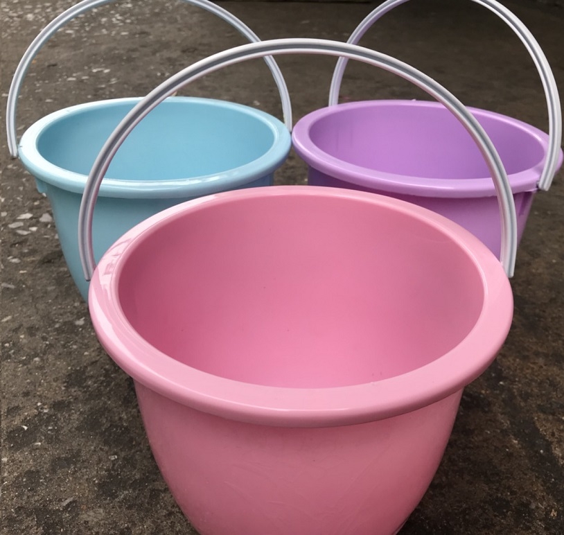 P10574 ถังเล็ก หูหิ้ว สีหวาน (19*19*15 cm) (ราคาส่งต่อ 1 โหล: 12 ใบ:เฉลี่ย 10 บ/ใบ)