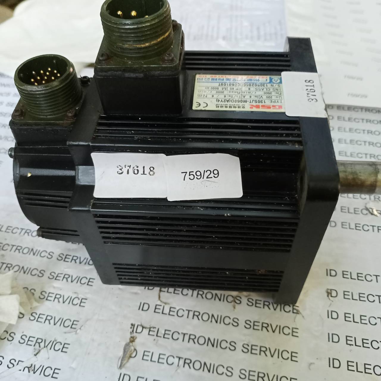 SERVO MOTOR " ALLEN BRADLEY " MODEL : 130SJT-M060D(A2Y4)