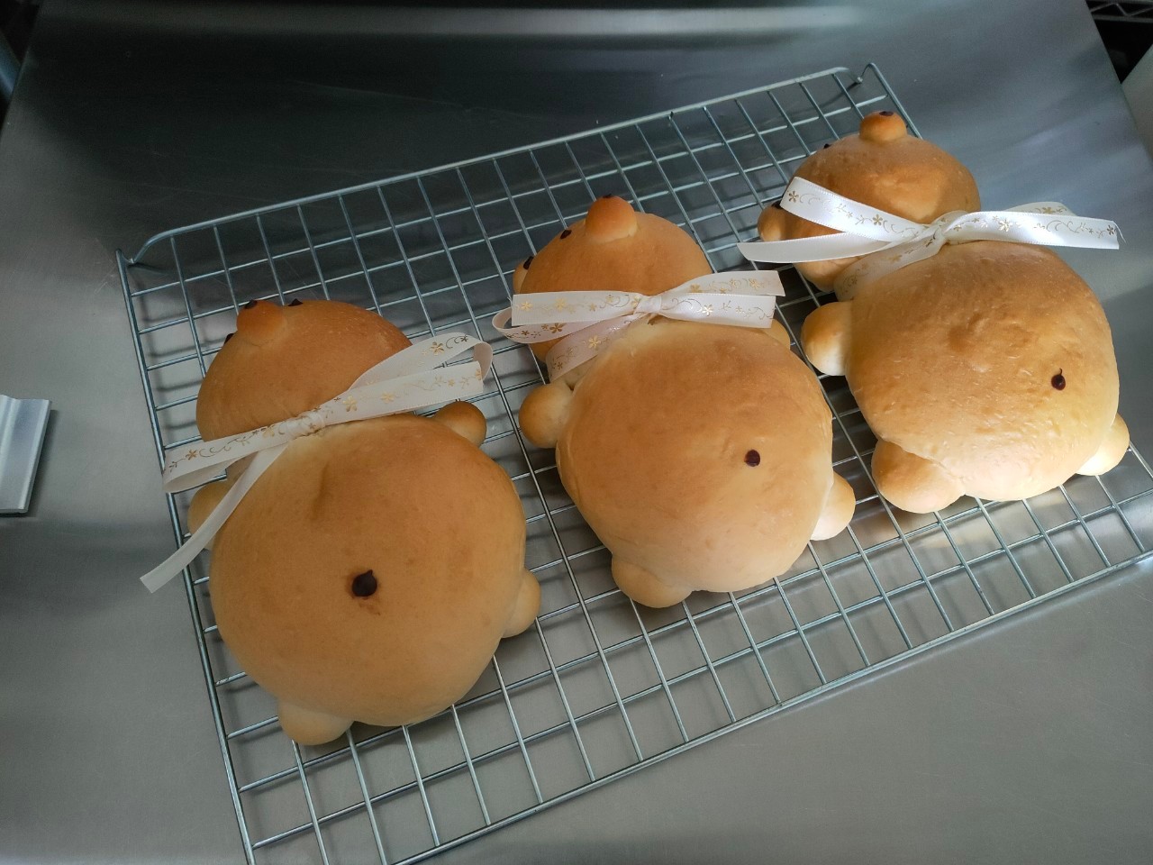 ขนมปังเนยสดน้องหมีตัวใหญ่ นุ่ม อร่อย หอมเนยสด (ชิ้น)