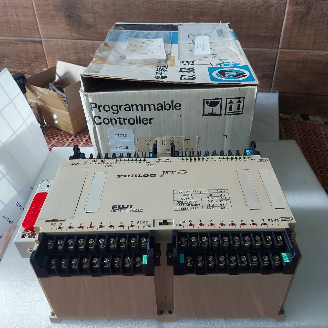 PLC " FUJI " MODEL : T40P1A1T