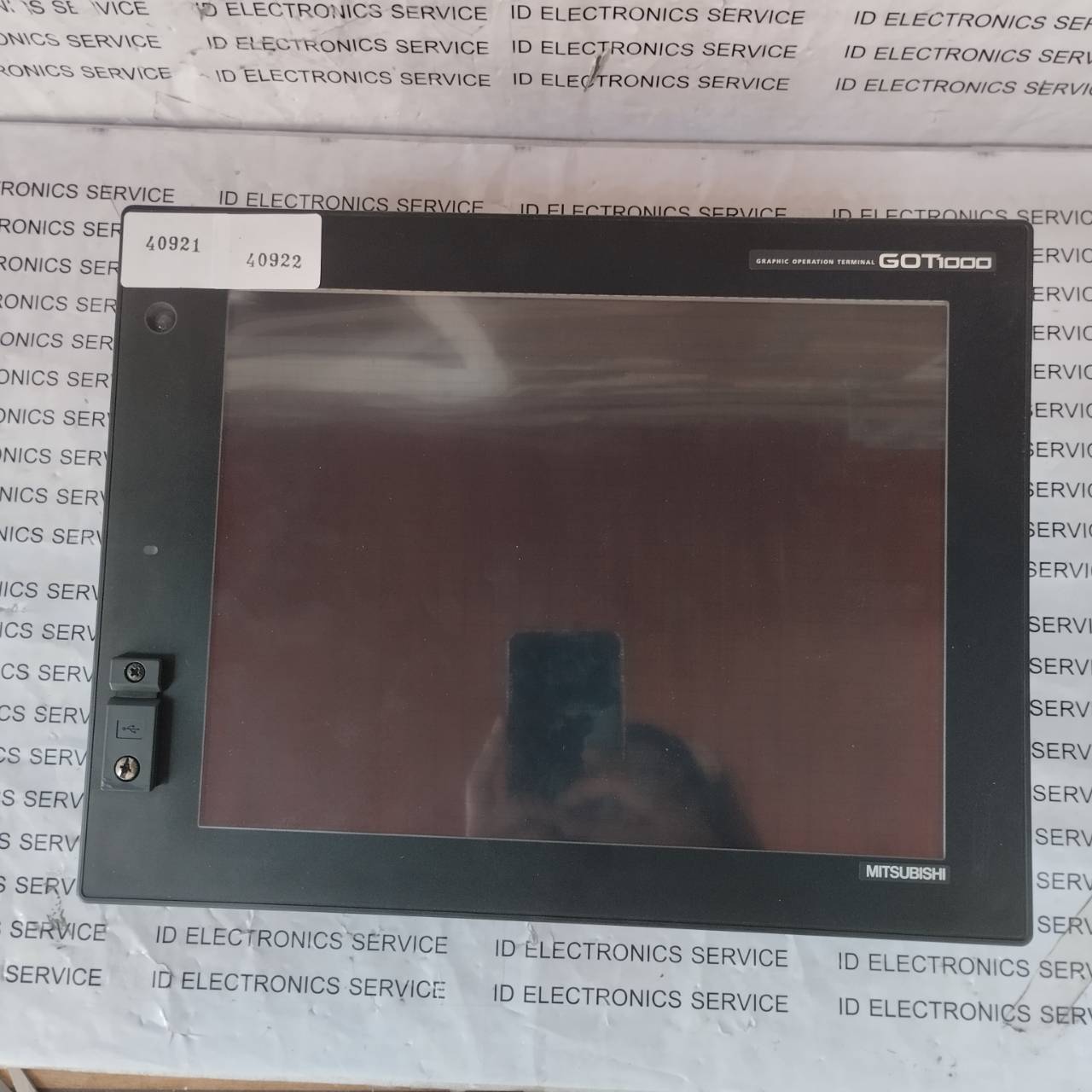 LCD TOUCH SCREEN " MITSUBISHI " MODEL : GT1585V-STBA