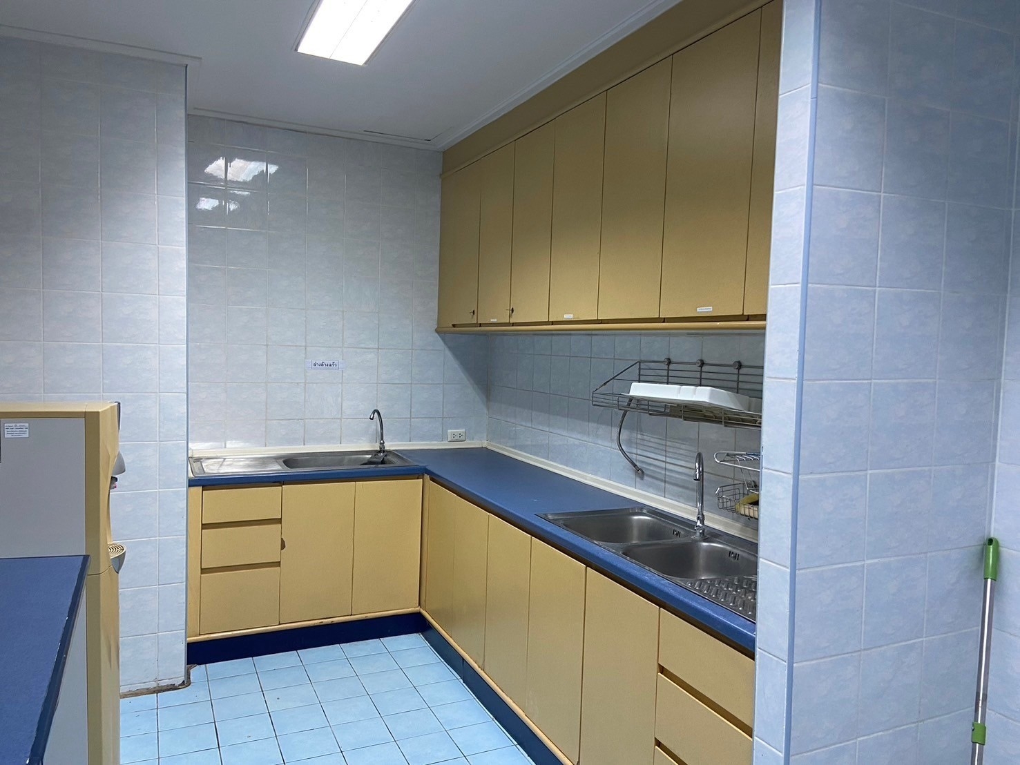 อาคารสำนักงานให้เช่า ถนนบางนา-ตราด กม.3 ใกล้ Central Bangna (Office for Rent Bangna-Trad Km.3)