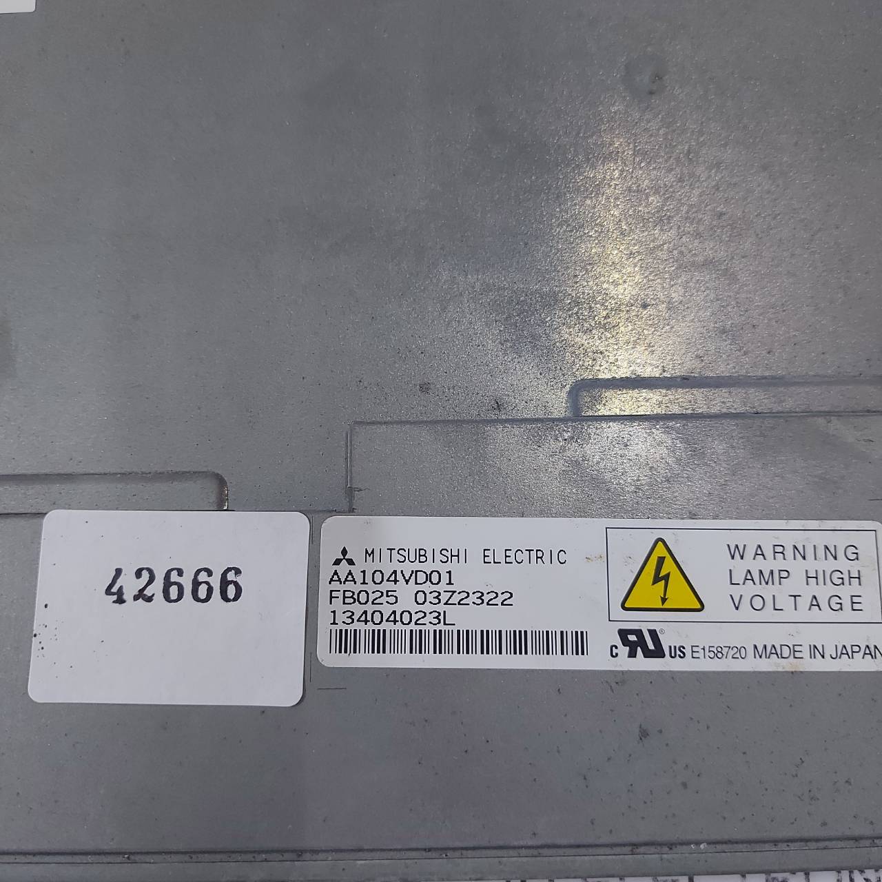 LCD PANEL " MITSUBISHI " MODEL : AA104VD01