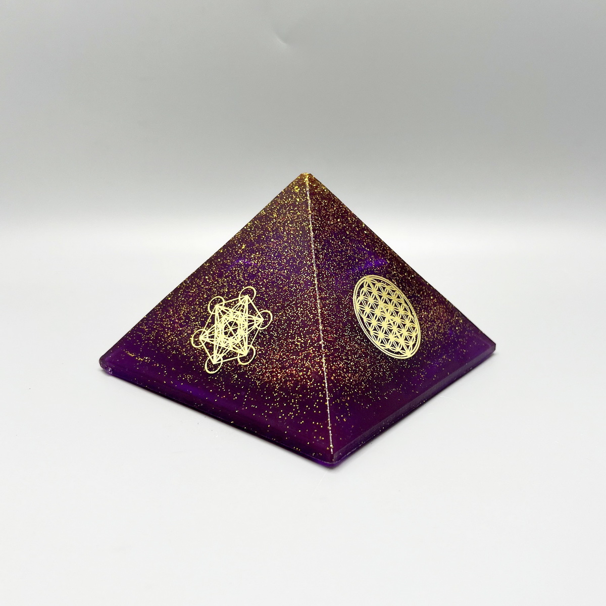 Pyramid Violet 🟣 : PuriFire (รัศมี 4 ม.)