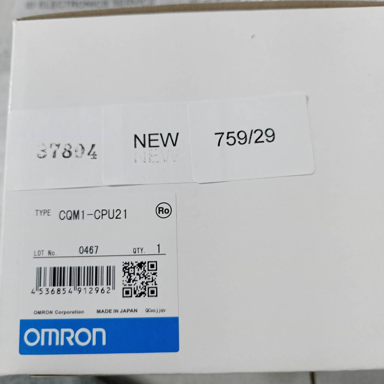 PLC " OMRON " MODEL : CQM1-CPU21