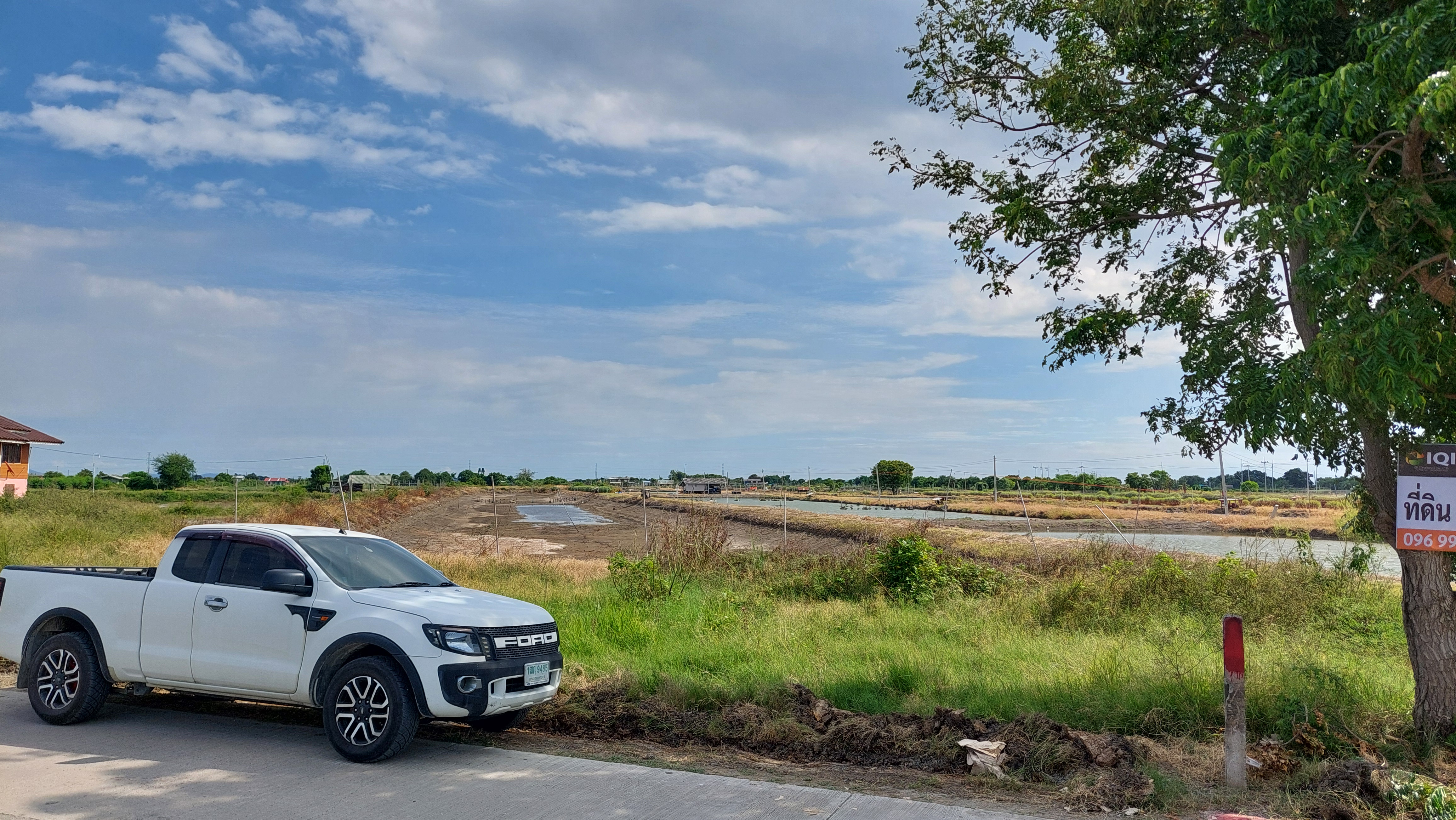 ขายที่ดิน 13-1-42 ไร่ หอมศิล ต.บางเกลือ อ.บางปะกง จ.ฉะเชิงเทรา ที่ดินแปลงสวย หน้าถนนคอนกรีต หลังติดคลองบางครกเหมาะทำร้านอาหาร, ร้านกาแฟ บ่อตกปลา เลี้ยงกุ้ง เลี้ยงปลา ทำการเกษตร หรือที่อยู่อาศัยริมน้ำ