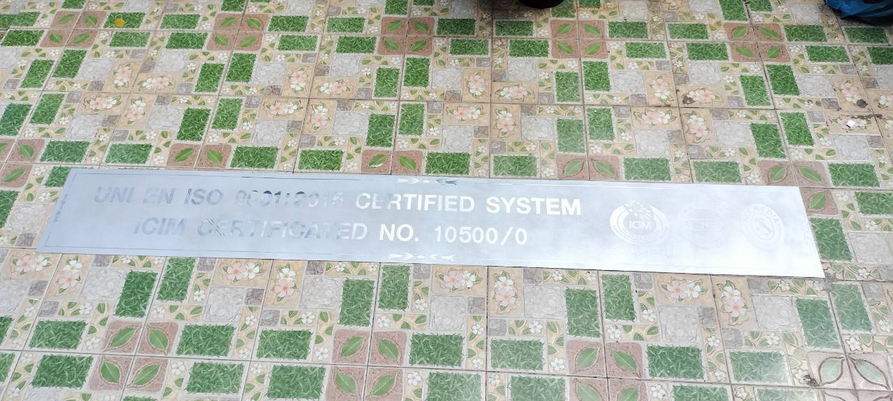 #ป้ายสแตนเลสกัดกรดบริษัทพ่นทราย