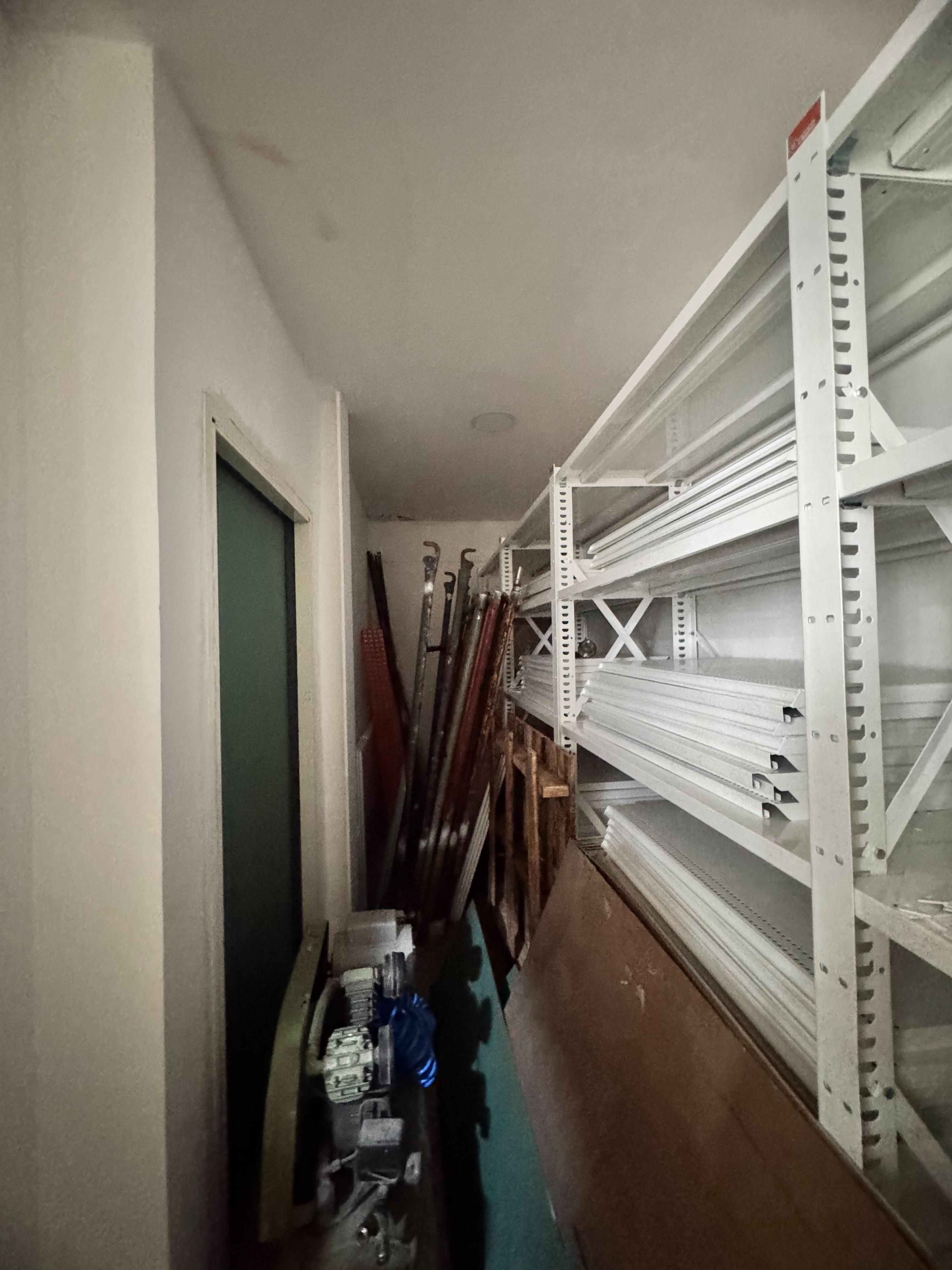 ให้เช่าพื้นที่ ชั้น 1 และชั้นลอย ทำเลเอกมัย ใกล้ BTS เอกมัย (N.1222)