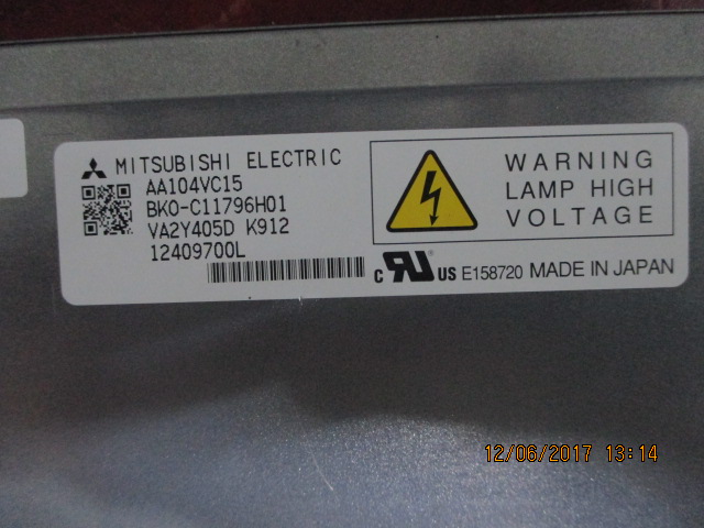 LCD PANEL " MITSUBISHI " MODEL : AA104VC15