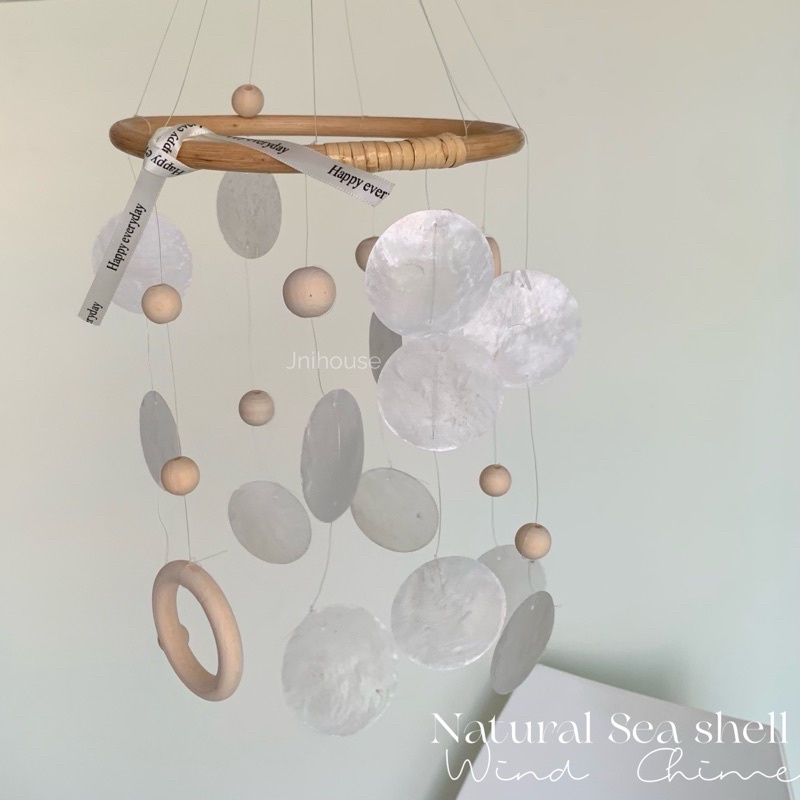 [พร้อมส่ง] Jnihouse : Natural Seashell Wind Chime โมบายเปลือกหอย ร้อยลูกปัดไม้