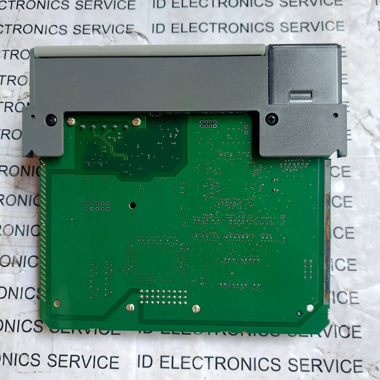 PLC "ALLEN-BRADLEY" รุ่น 1747-SDN