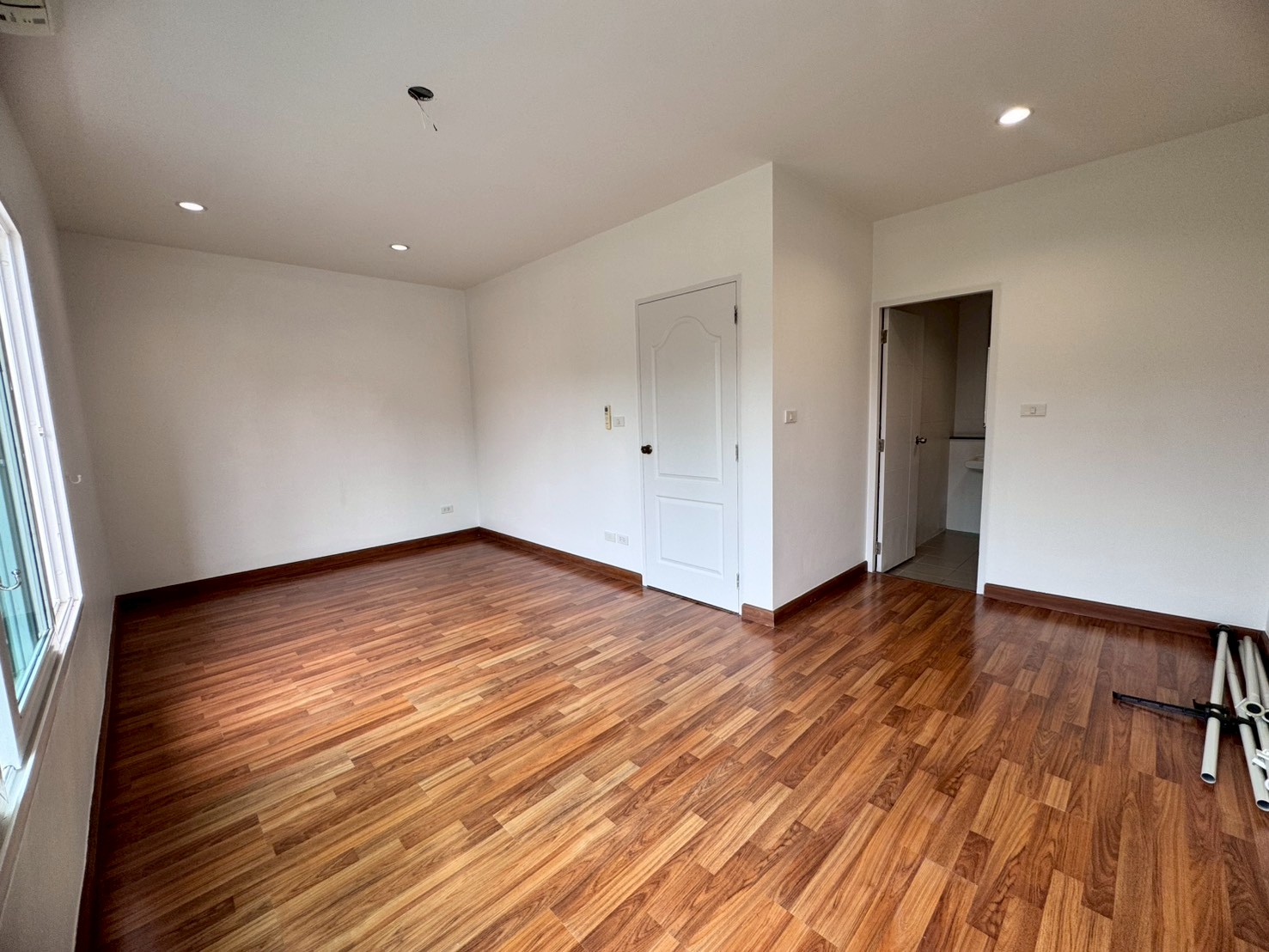 ขายทาวน์โฮม หมู่บ้านดิเอ็กซ์คลูซีฟ พัฒนาการ44 (The Exclusive-Pattanakarn44) ใกล้ APL หัวหมาก (N.1915)