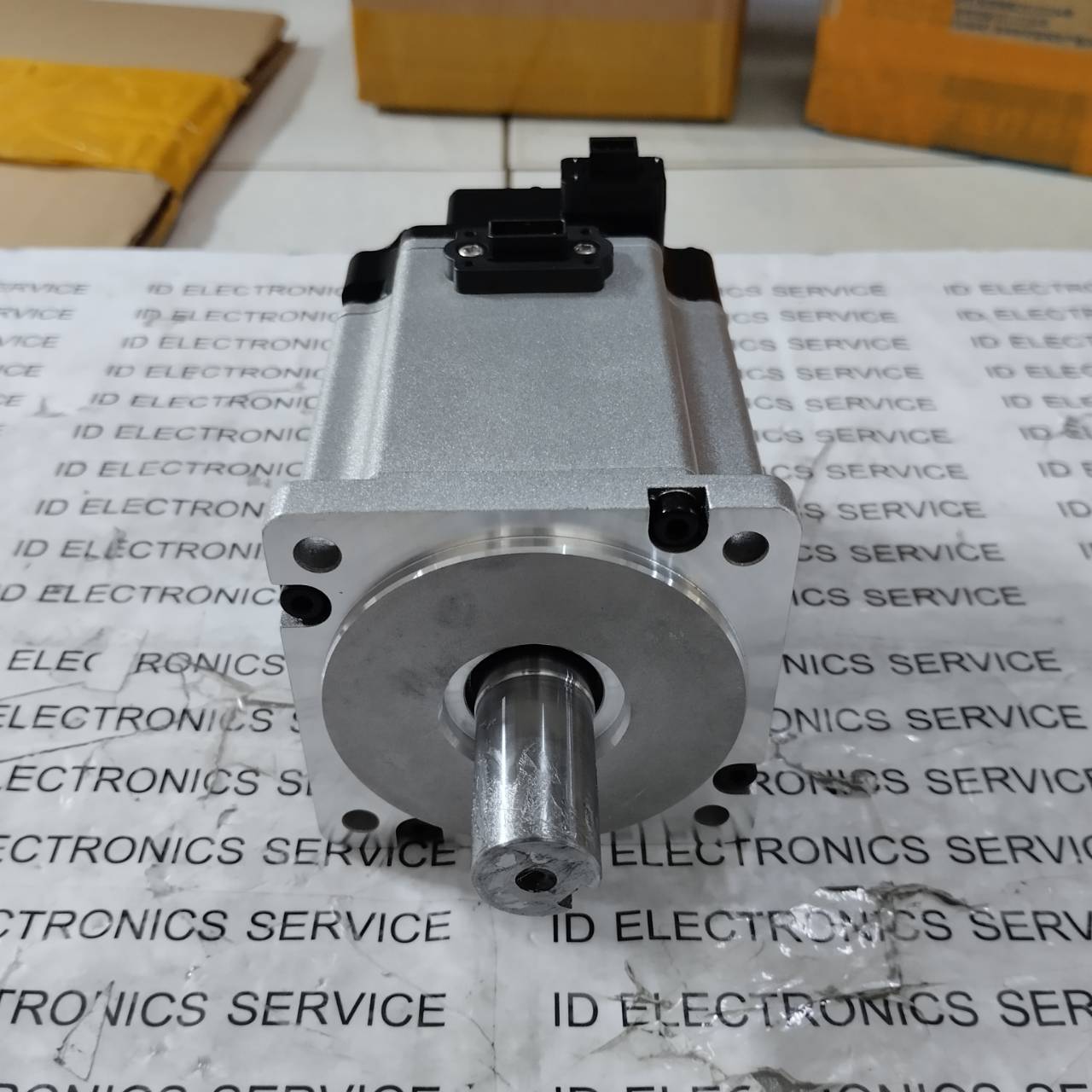 SERVO MOTOR "OMRON" รุ่น R88M-K75030T-S2