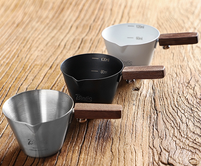 ตวงสแตนเลสขนาด 120 ml ด้ามจับไม้แข็งแรง