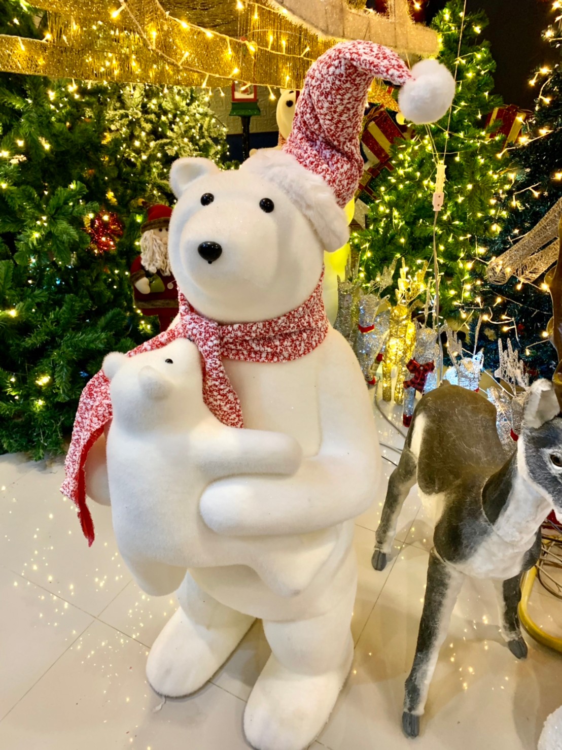 ตุ๊กตาคริสต์มาสหมีขาวอุ้มลูกขนาด1.2m