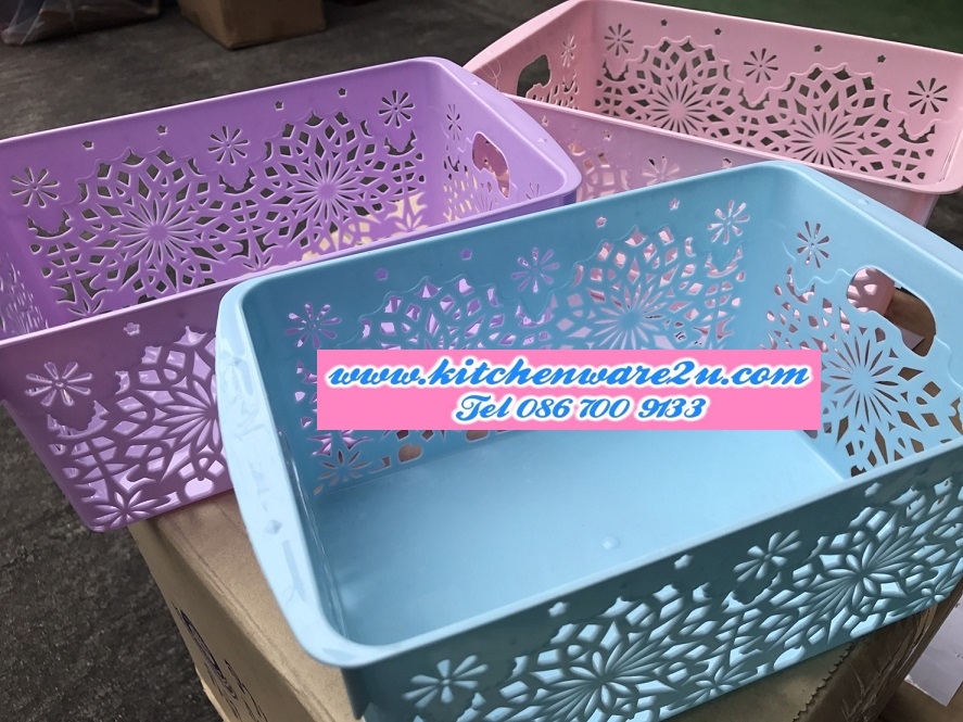 P10308 ตะแกรงเหลี่ยม ลายฉลุ (15*23*10 cm) สีหวาน (ราคาส่งต่อ 1 โหล: 12 ชุด:เฉลี่ย 12.5 บ/ใบ ขายส่งทุกอย่าง 20 บาท)