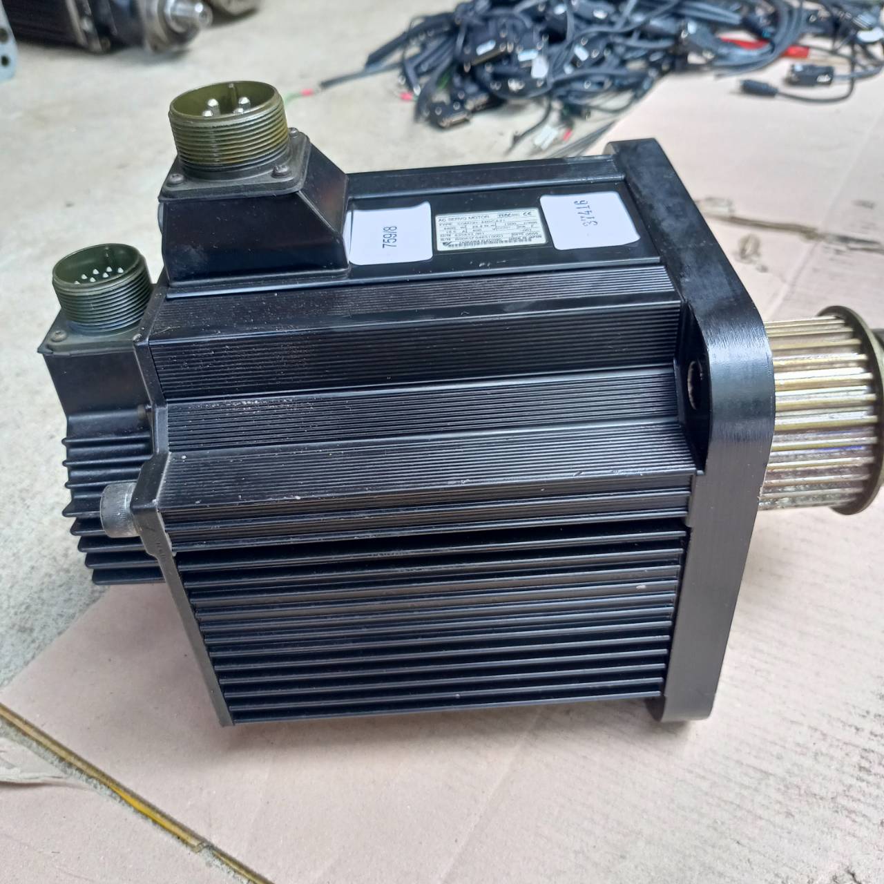 SGMGH-44DCA21 SERVO MOTOR "YASKAWA"