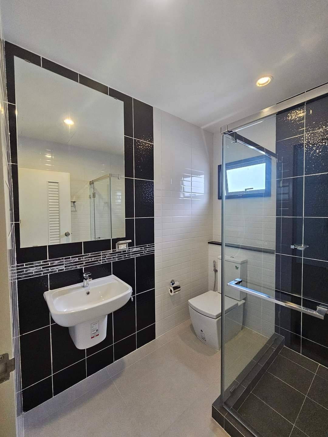 ให้เช่า บ้านเดี่ยว 2 ชั้น หมู่บ้านเอชเคป ซีรีน สุขาภิบาล2 หลังมุมพร้อมอยู่ ประเวศ (N.1470)