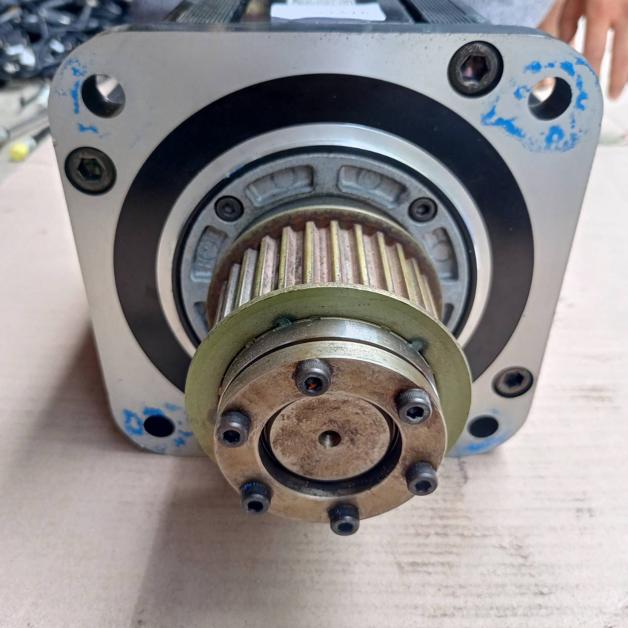 SGMGH-44DCA21 SERVO MOTOR "YASKAWA"