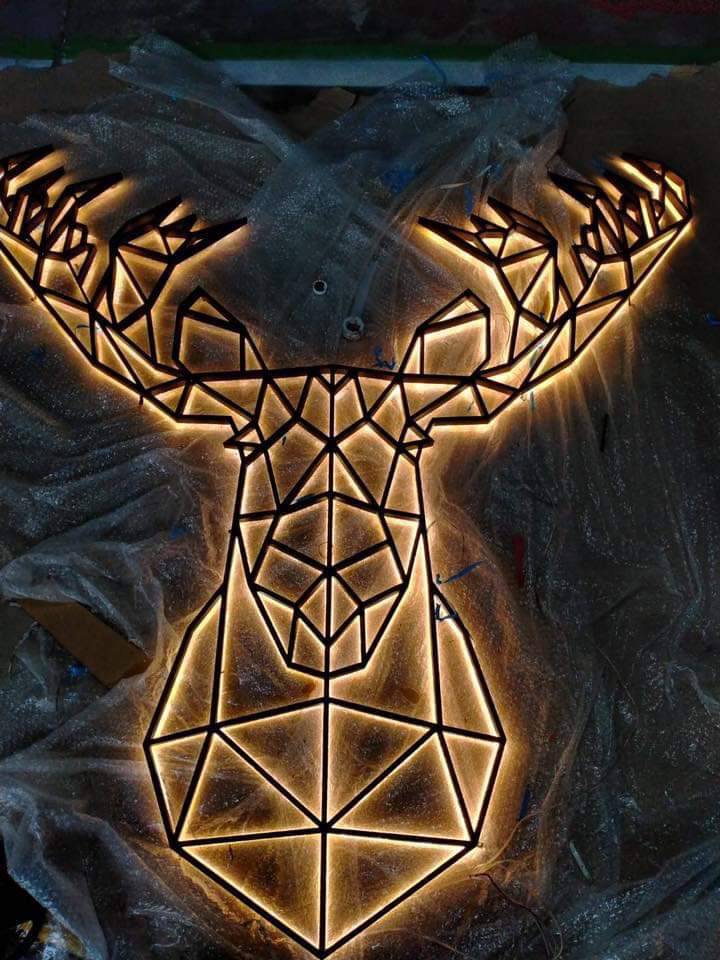 ป้ายอักษรซิงค์ทำสีไฟออกหลัง โลหะสแตนเลสแฮร์ไลน์ สแตนเลสหน้าทองไฟออกหลัง